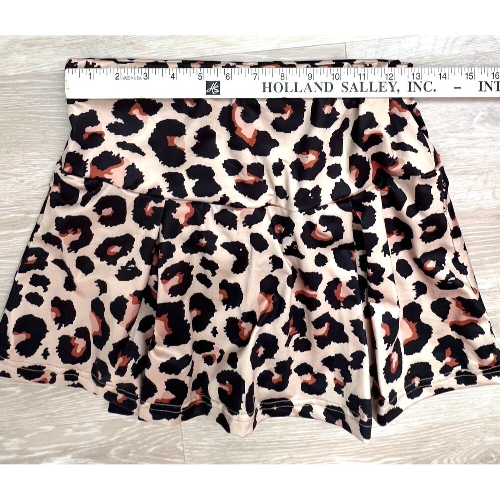 Leopard Print Tennis/Pickleball Skort – Built-In Shorts – Size M – 13” Length - Picture 4 of 7